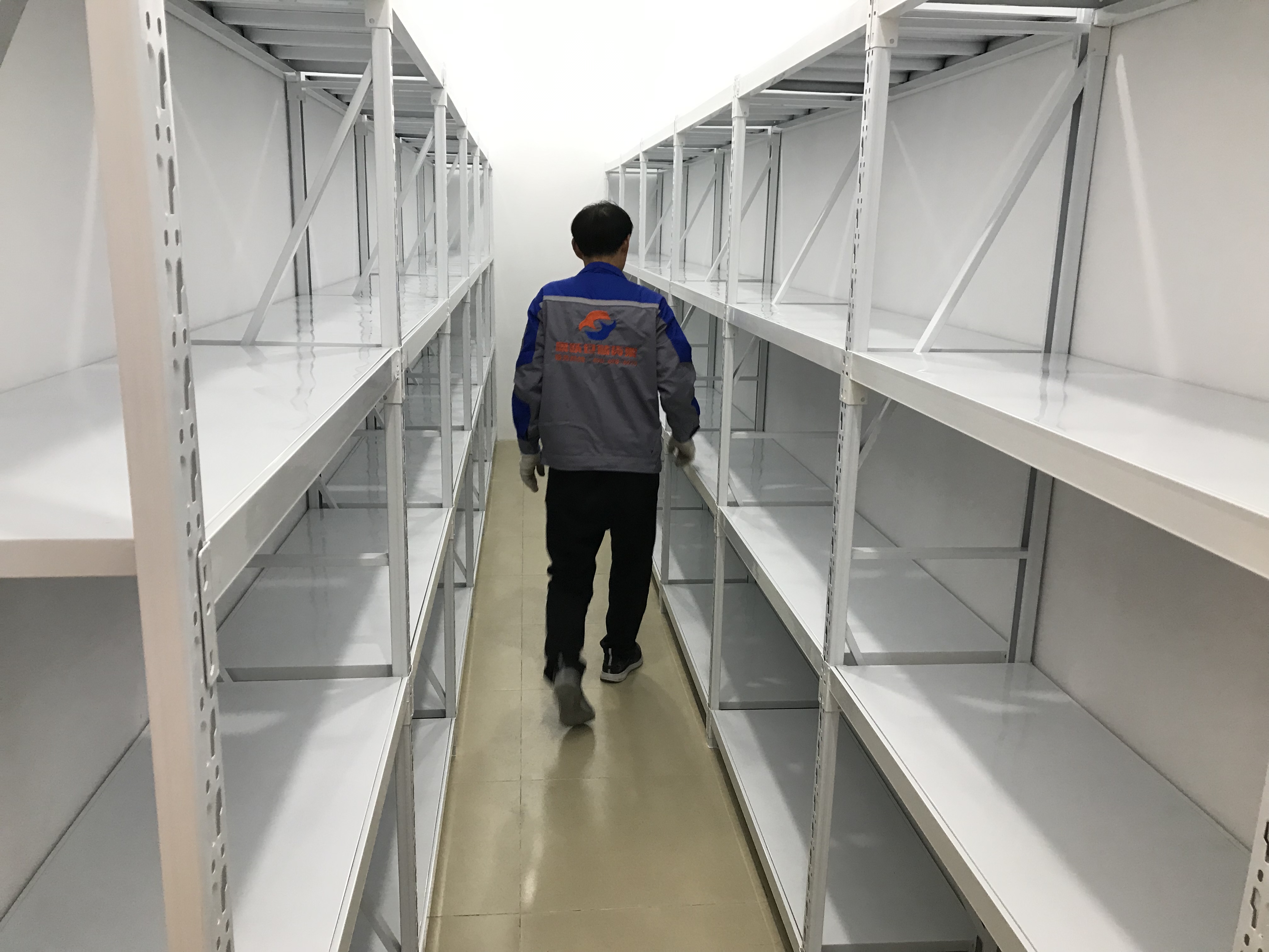 超市货架与便利店货架的区别